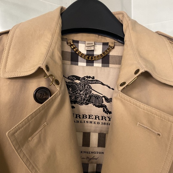 Authentic Burberry Kensington short trench coat - Picture 9 of 14